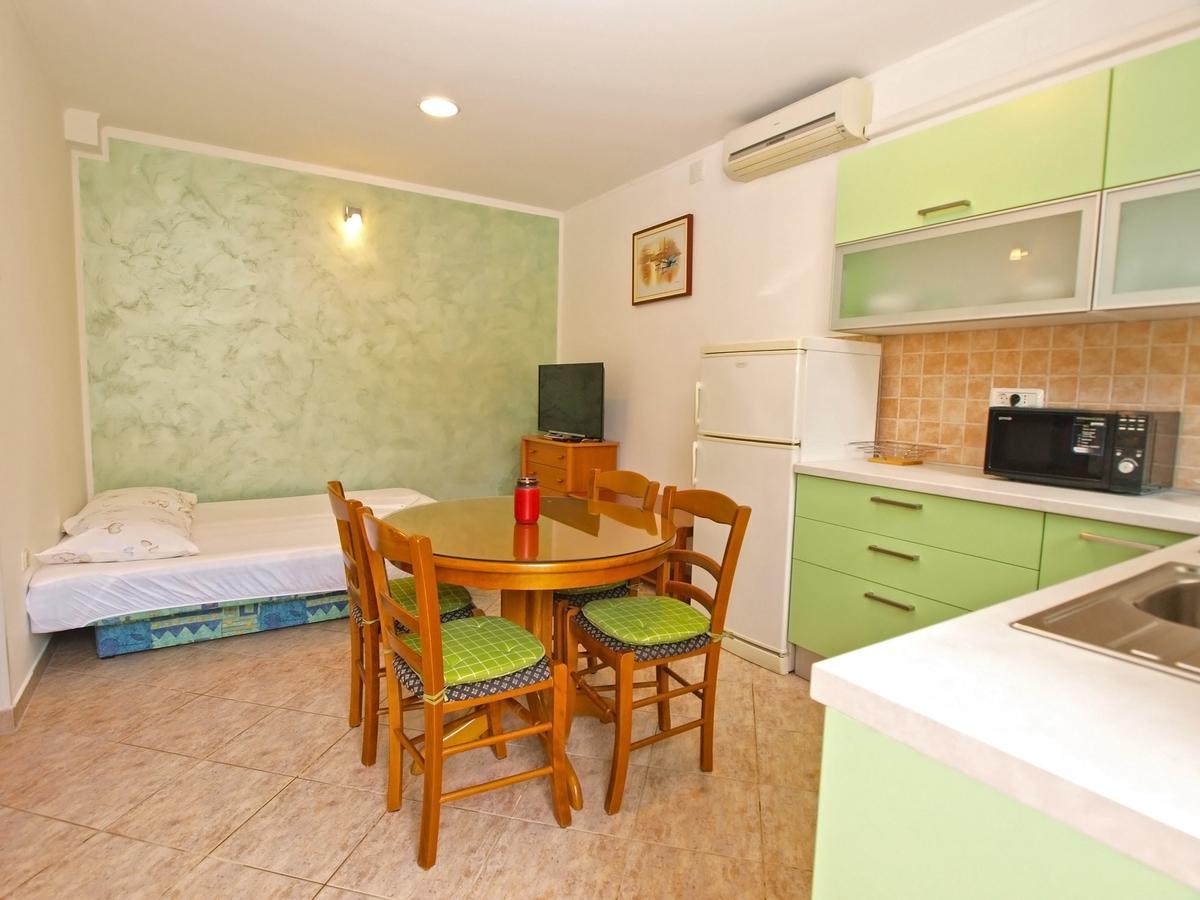 Apartments Slavka 1155 Póla Kültér fotó