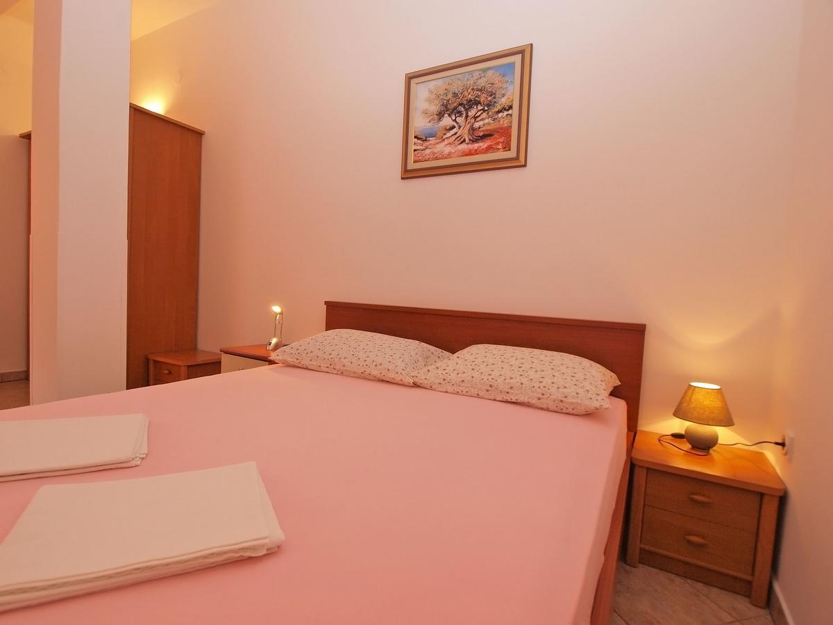 Apartments Slavka 1155 Póla Kültér fotó