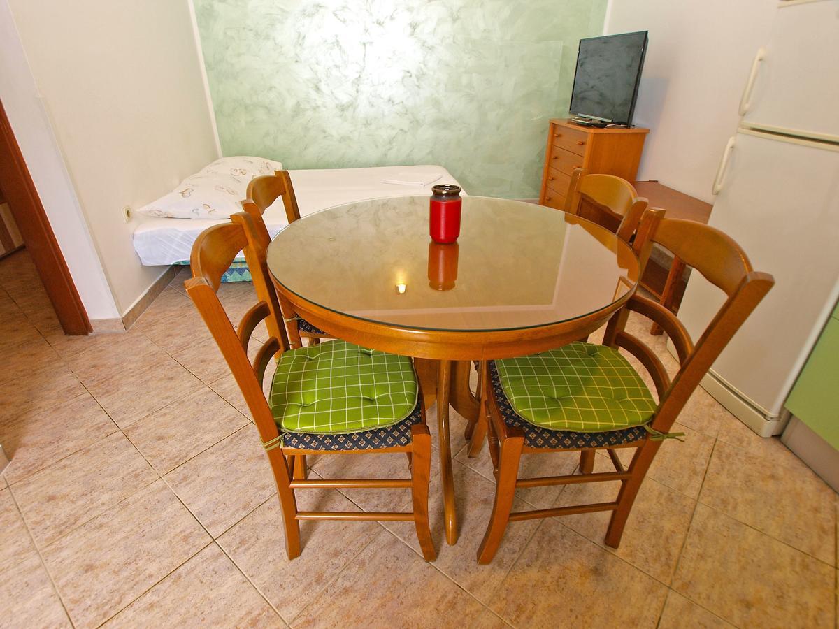 Apartments Slavka 1155 Póla Kültér fotó
