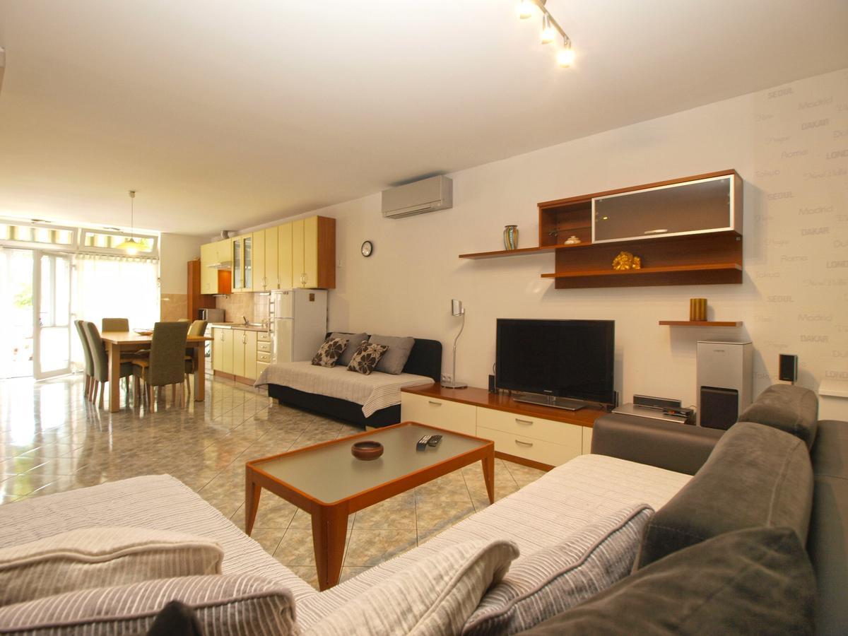 Apartments Slavka 1155 Póla Kültér fotó