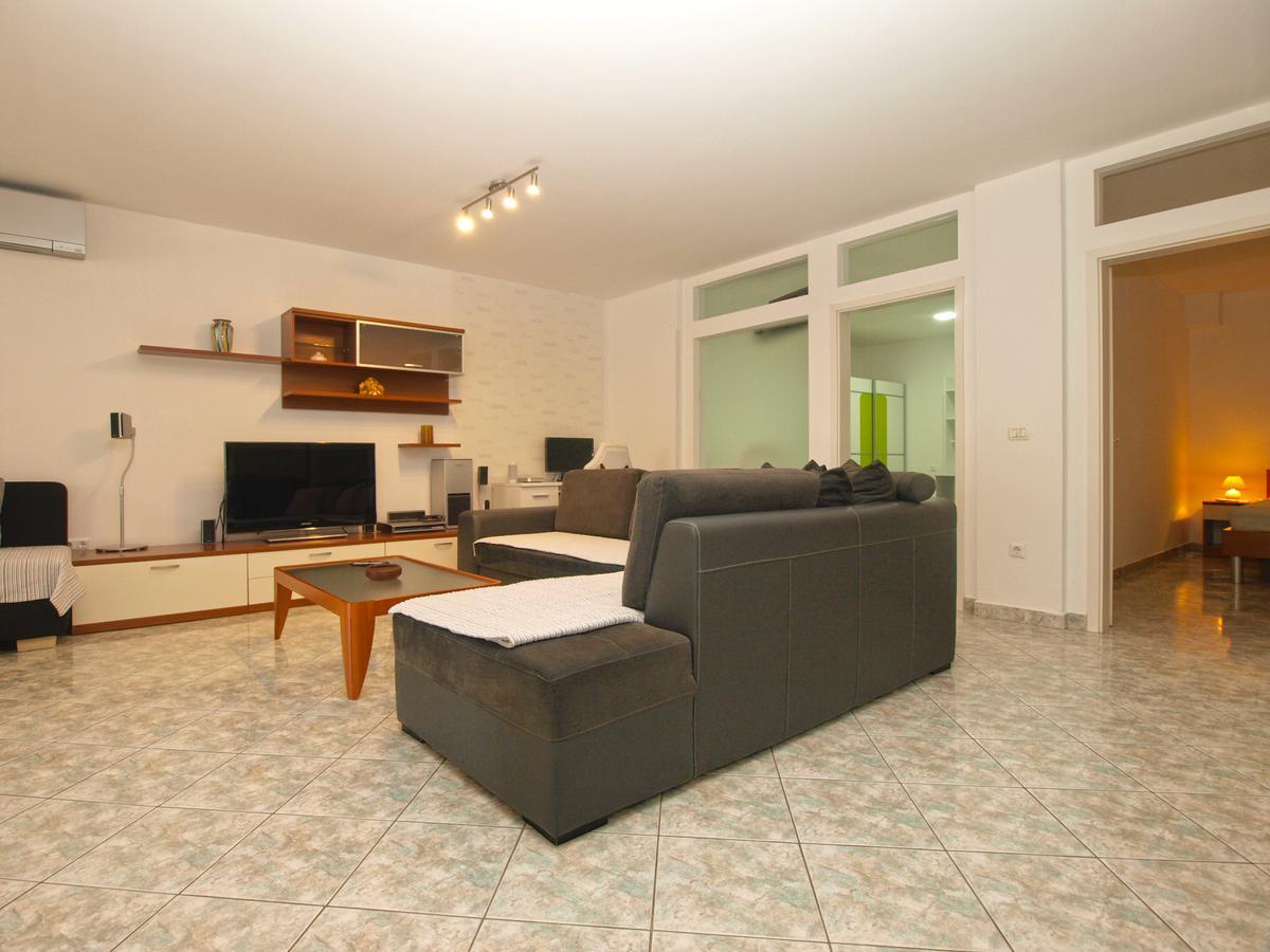Apartments Slavka 1155 Póla Kültér fotó