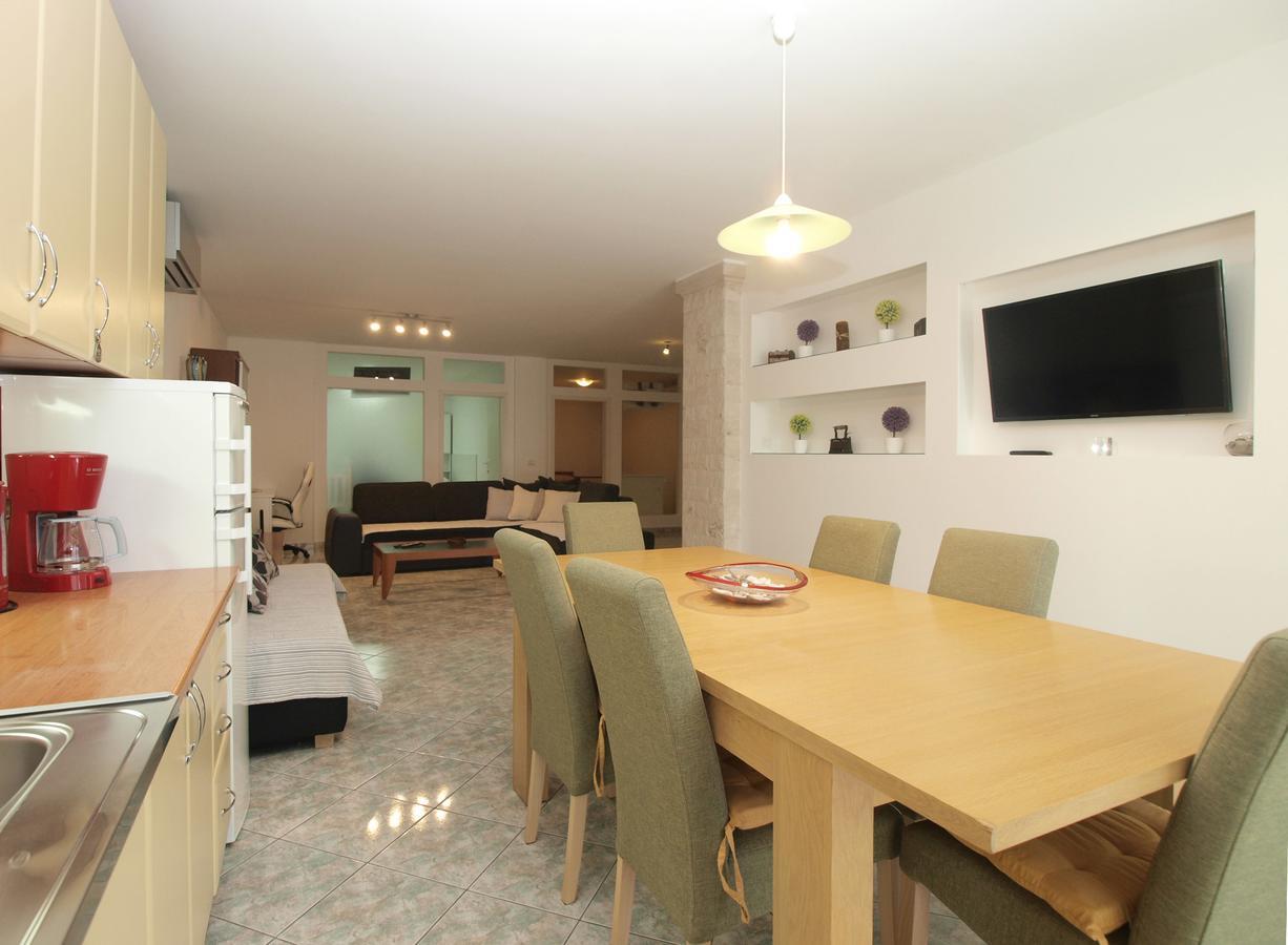 Apartments Slavka 1155 Póla Kültér fotó
