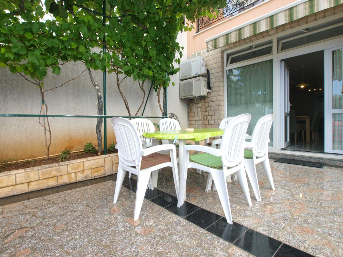 Apartments Slavka 1155 Póla Kültér fotó