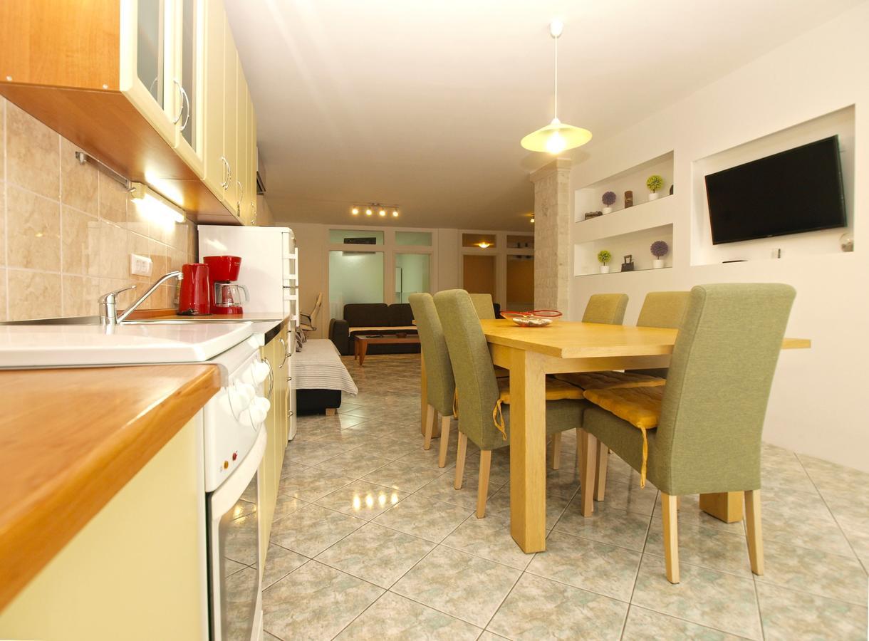 Apartments Slavka 1155 Póla Kültér fotó